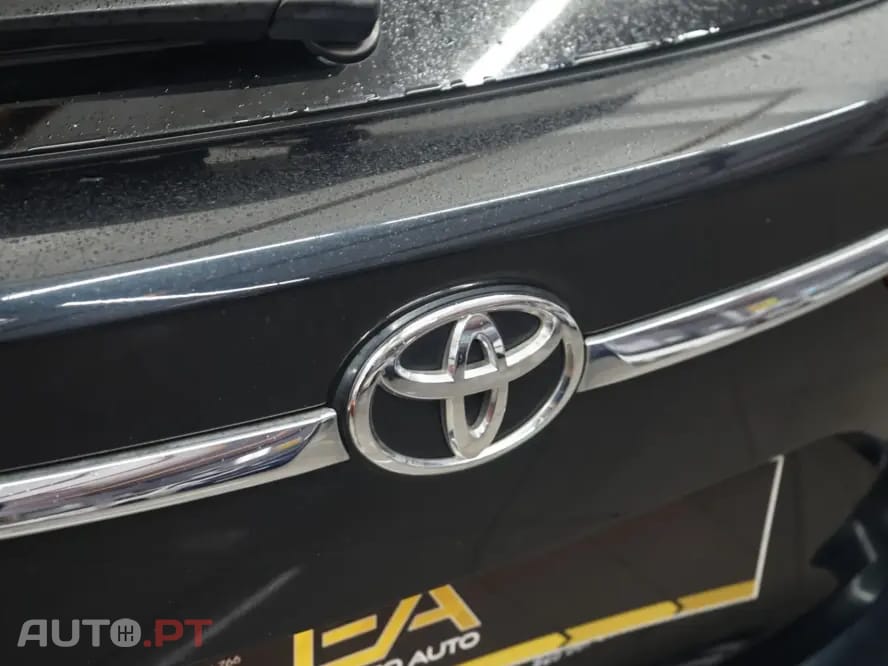 Toyota Avensis Touring Sports 2.0 D-4D Exclusive