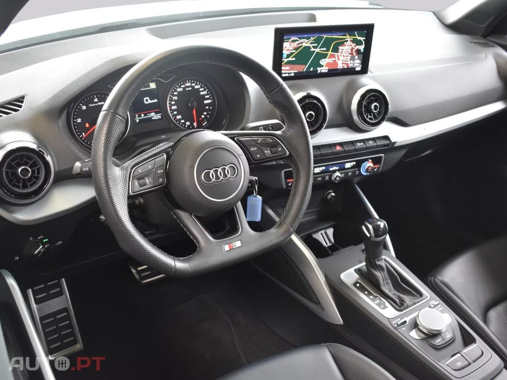 Audi Q2 30TDI S-tronic SLine I.V.A DEDUTÍVEL 