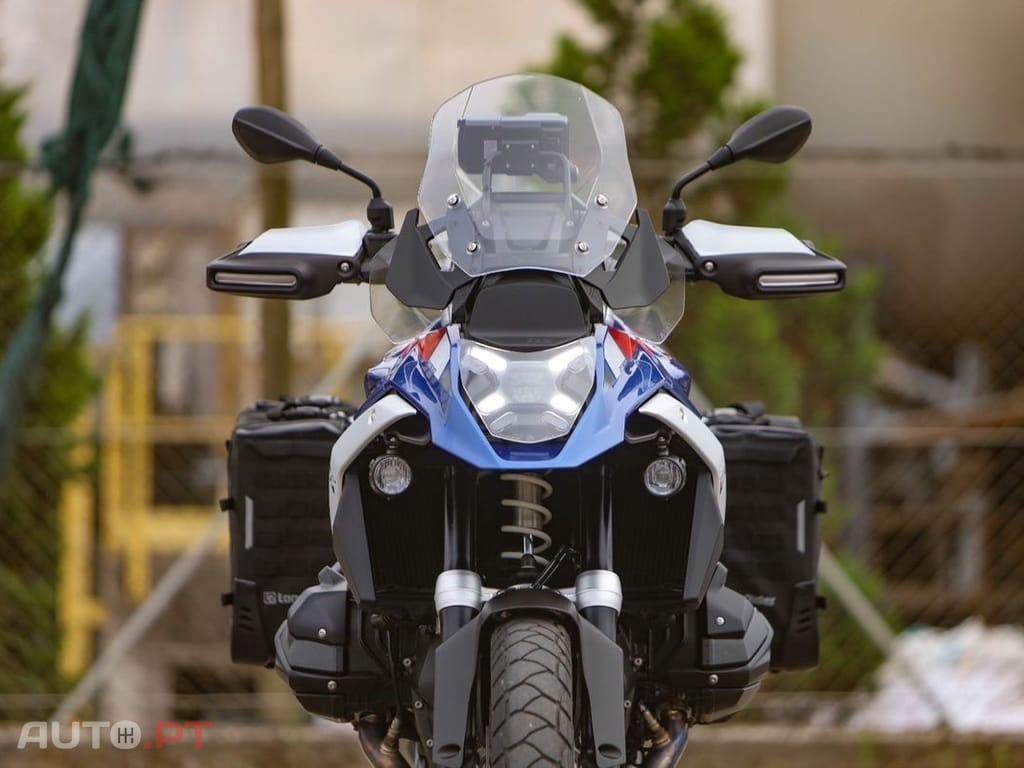 BMW R trophy