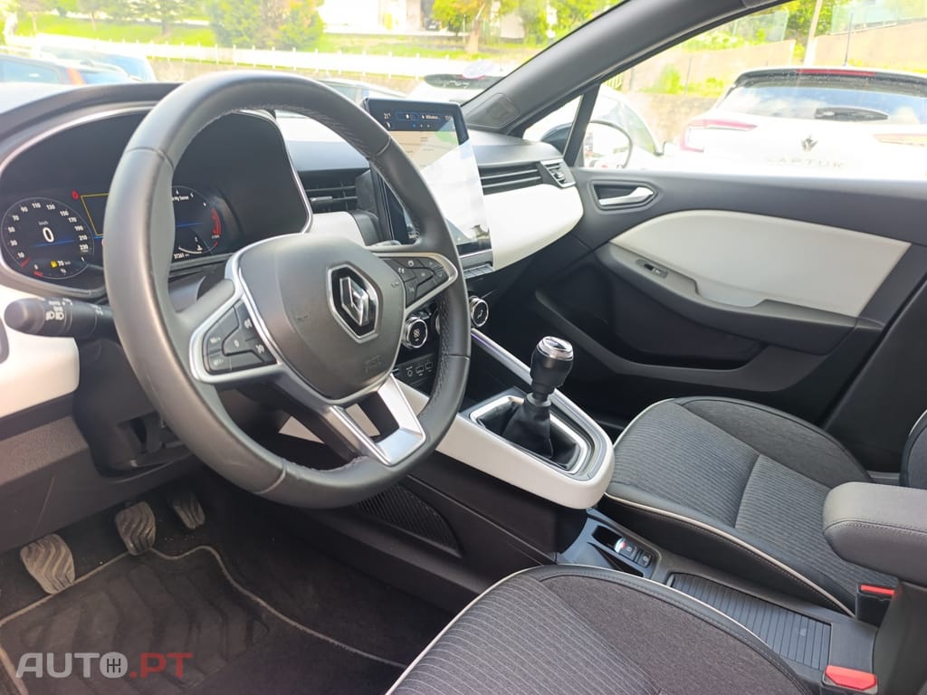 Renault Clio TCe 100 BUSINESS EDITION