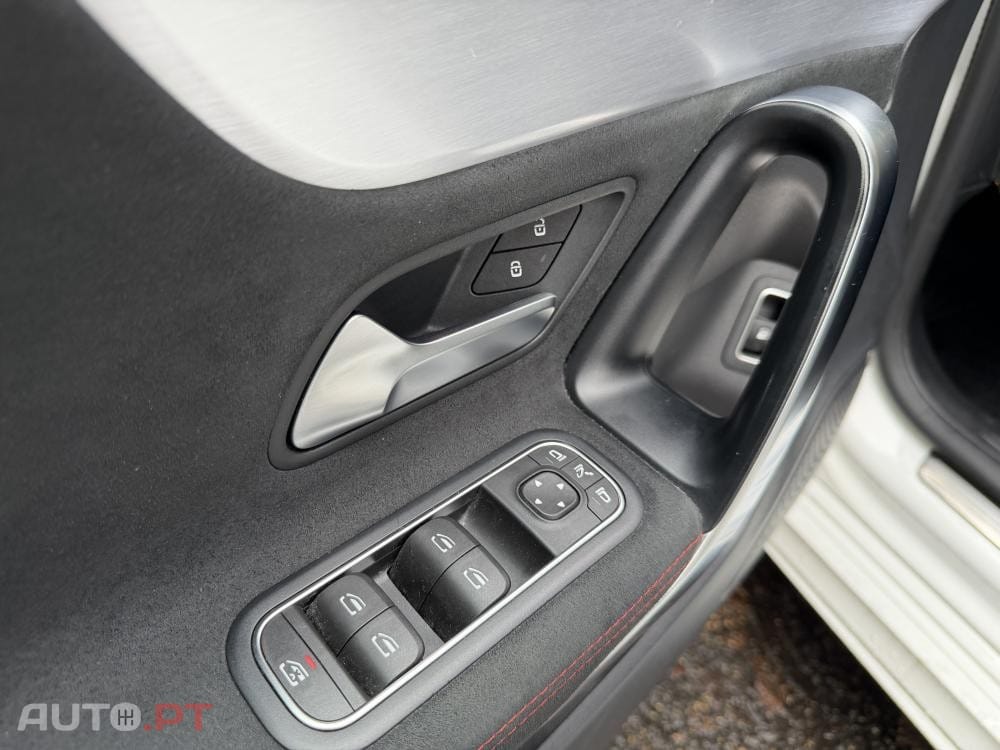 Mercedes-Benz CLA 250 e 8G-DCT AMG Line Advanced Plus