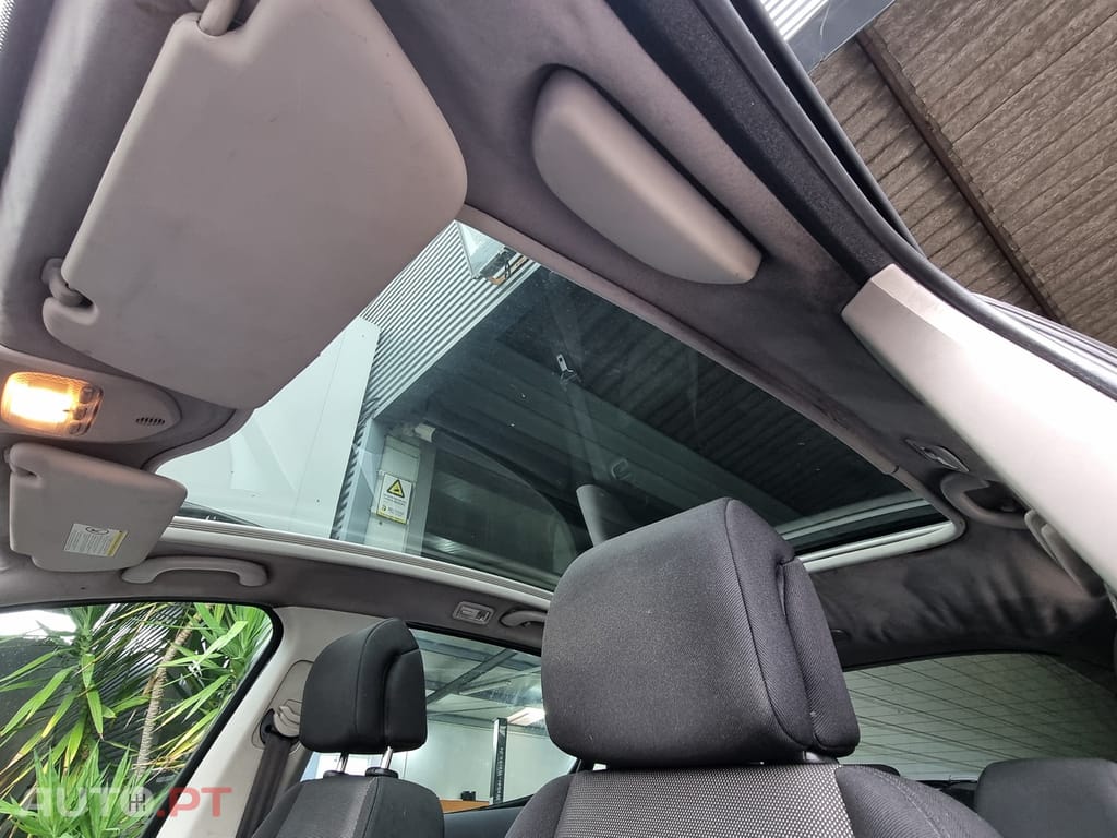 Peugeot 308 1.6 HDi Executive CVM6