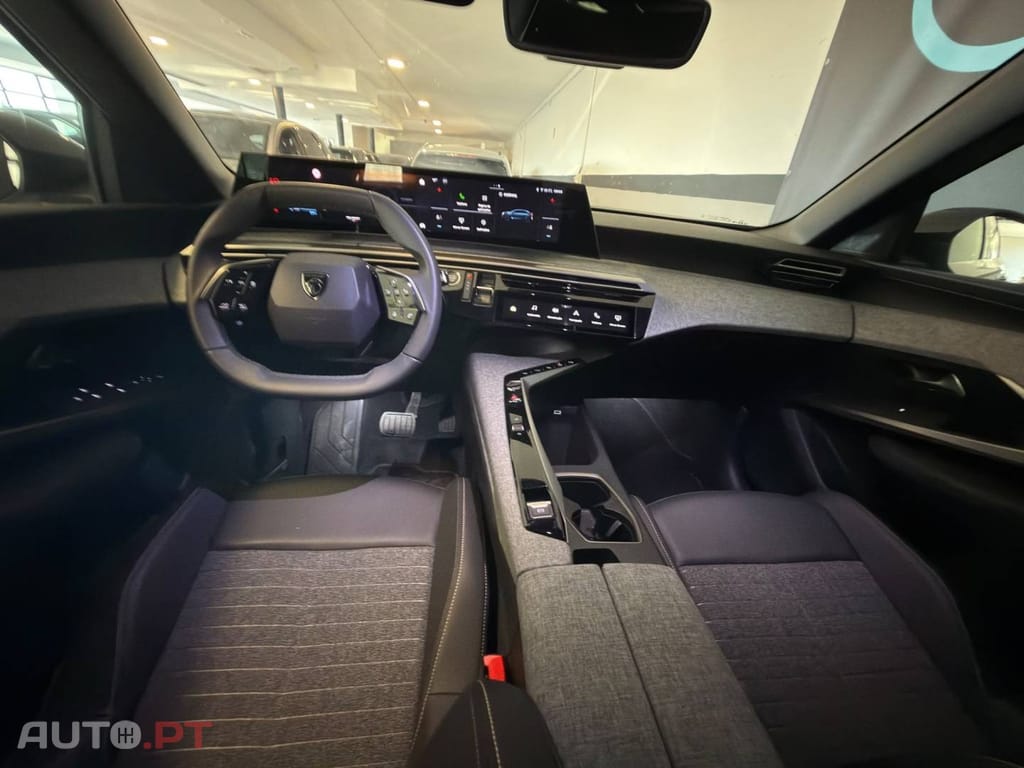 Peugeot E-3008 73 kWh Allure