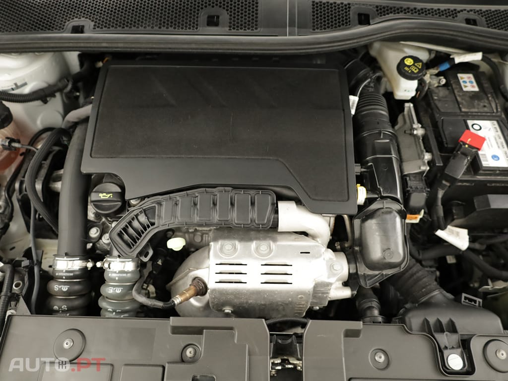 Citroen C4 C4 1.2 PureTech Plus EAT8