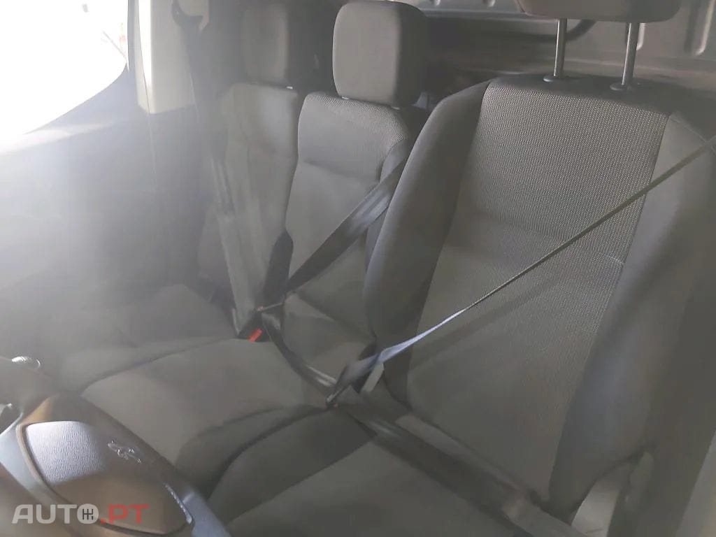 Peugeot Partner 1.5 BlueHDi Pro Longa