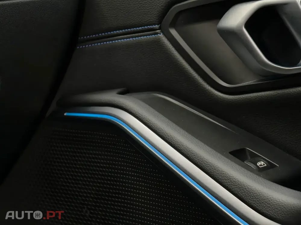 BMW 330 e Pack Desportivo M Pro Auto