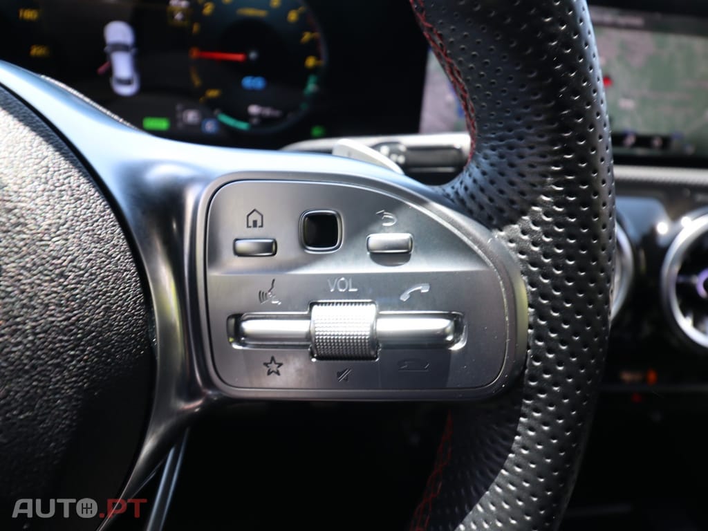 Mercedes-Benz CLA 250 AMG LINE