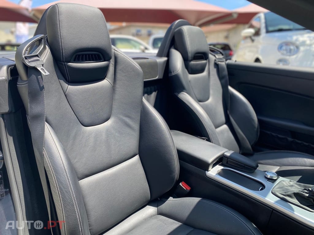 Mercedes-Benz SLK 200 BlueEFFICIENCY 7G-TRONIC Roadster pur