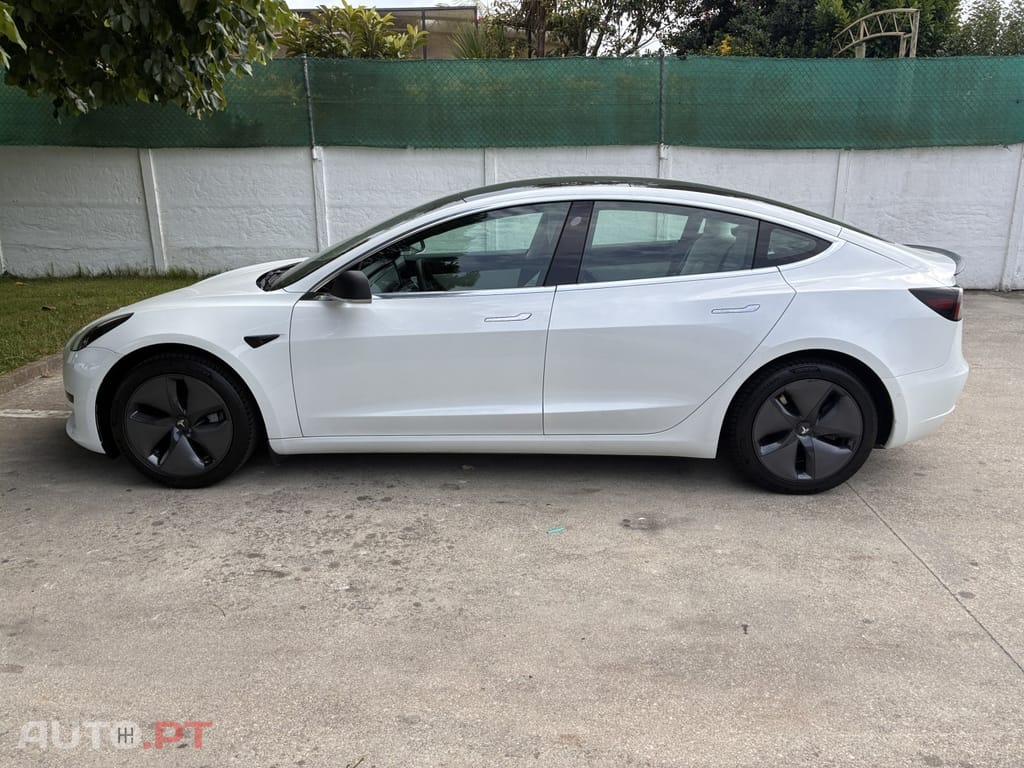 Tesla Model 3 Standard Range Plus RWD
