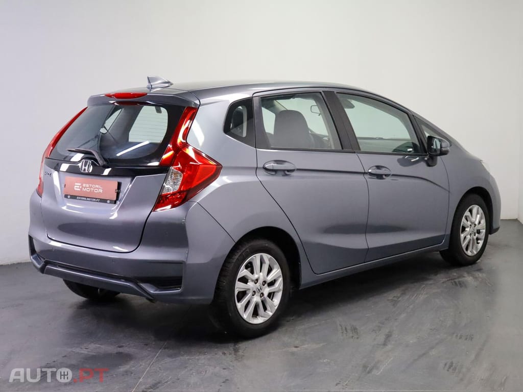 Honda Jazz 1.3 i-VTEC CVT ELEGANCE