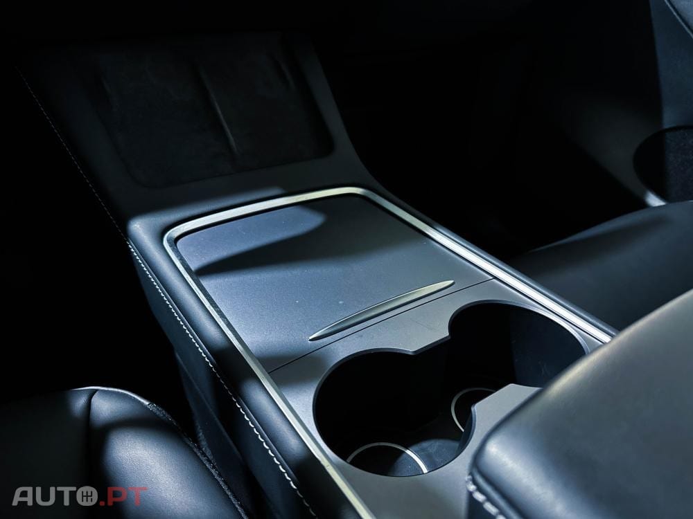 Tesla Model Y Long Range Dual Motor AWD