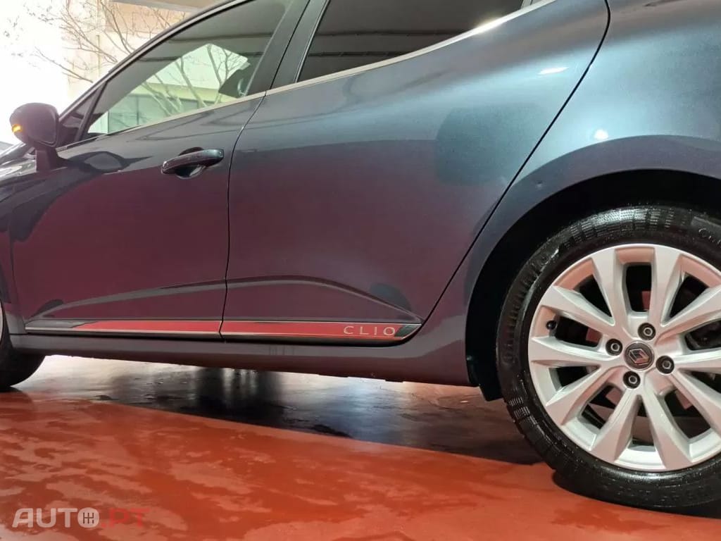 Renault Clio 1.0 TCe Techno Bi-Fuel