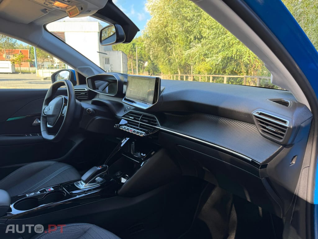 Peugeot E-208 50 kWh Allure
