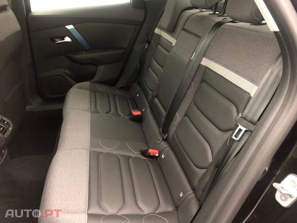 Citroen e-C4 X 50 kWh Shine