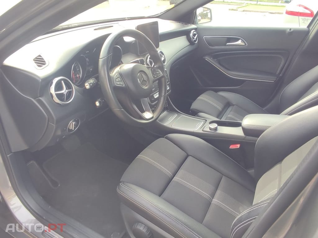 Mercedes-Benz GLA 220 d 7G-DCT Activity Edition