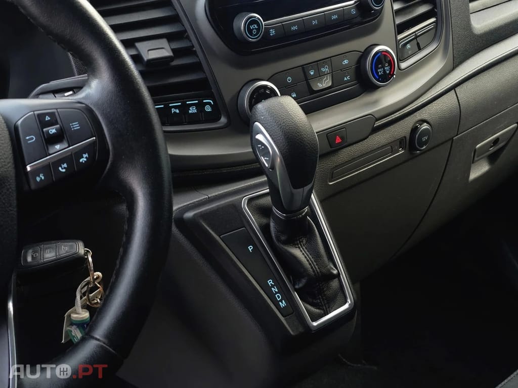 Ford Transit Custom FOURGON 280 L1 H1 2.0 ECOBLUE