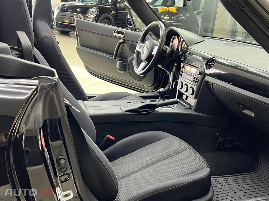 Mazda MX-5 1.8 MZR Emotion