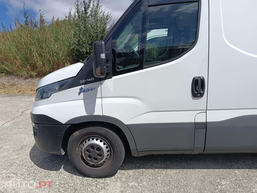 Iveco Daily  2.3 35 S 140 Isotérmica