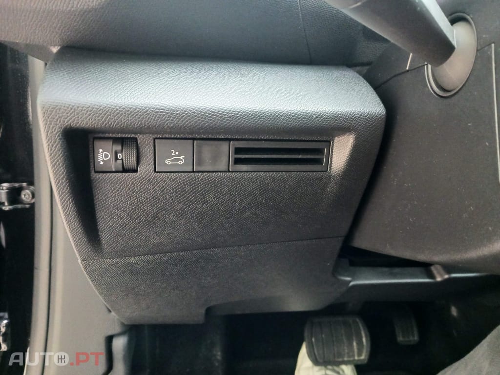 Citroen C4 X 1.2 PureTech Plus EAT8