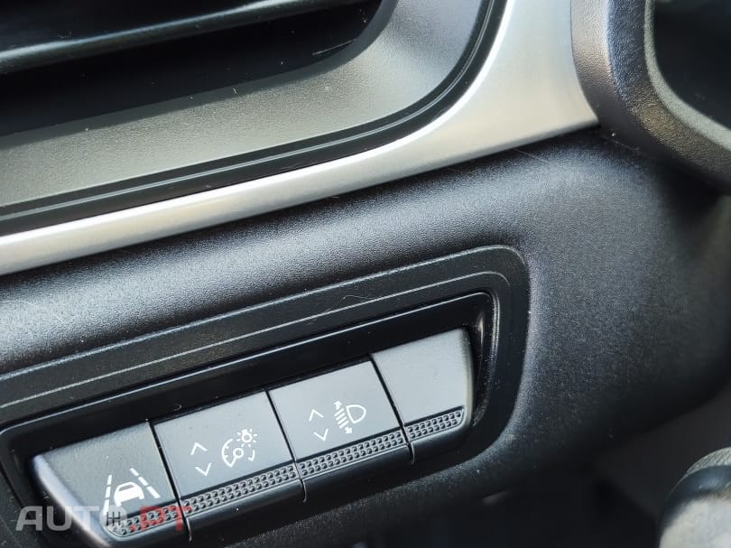 Renault Captur 1.6 E-Tech Full Hybrid Engineered