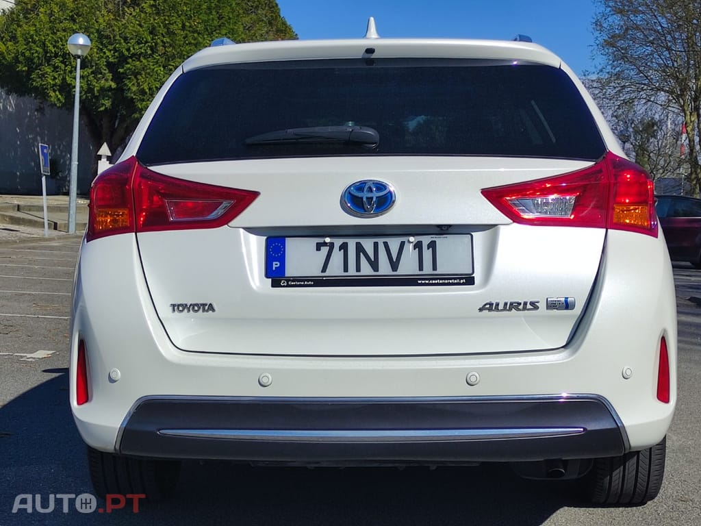 Toyota Auris Touring Sports 1.8 Hybrid HSD Exclusive Sky+Navi