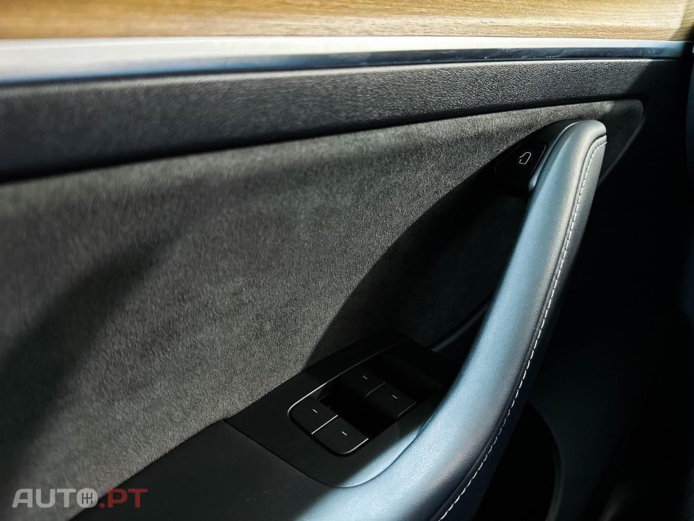 Tesla Model Y Long Range Dual Motor AWD