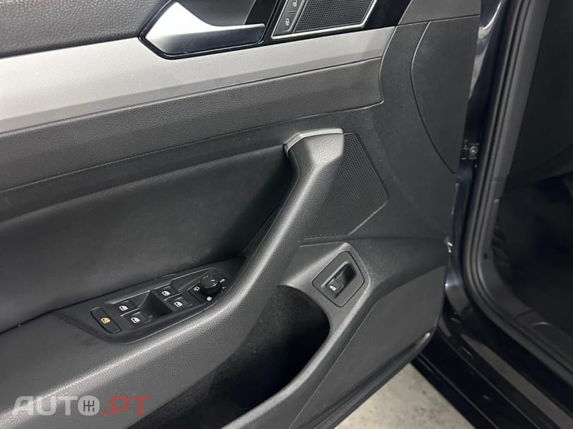 Volkswagen Passat Variant 2.0 TDi Confortline DSG