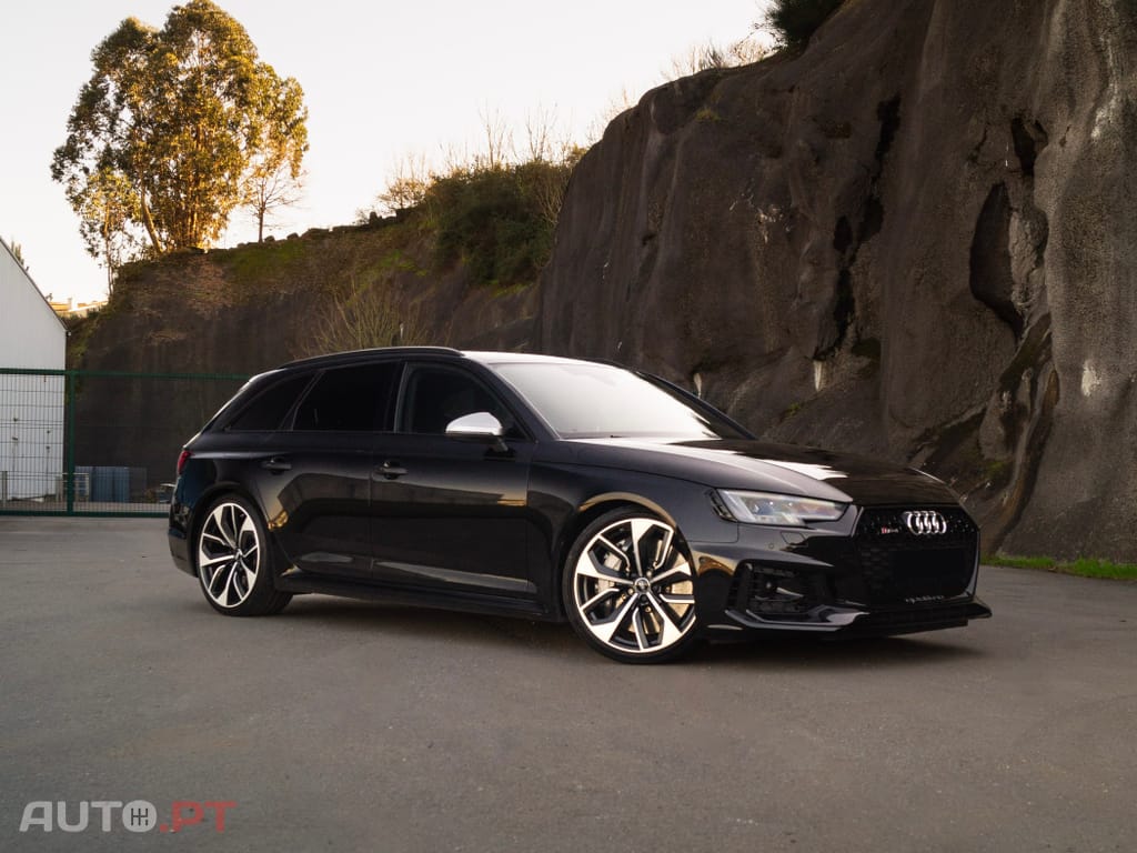 Audi RS4 2.9 TSI quattro Tiptronic