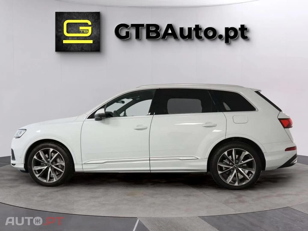 Audi Q7 I.V.A DEDUTÍVEL 55 TFSI e quattro S-line 