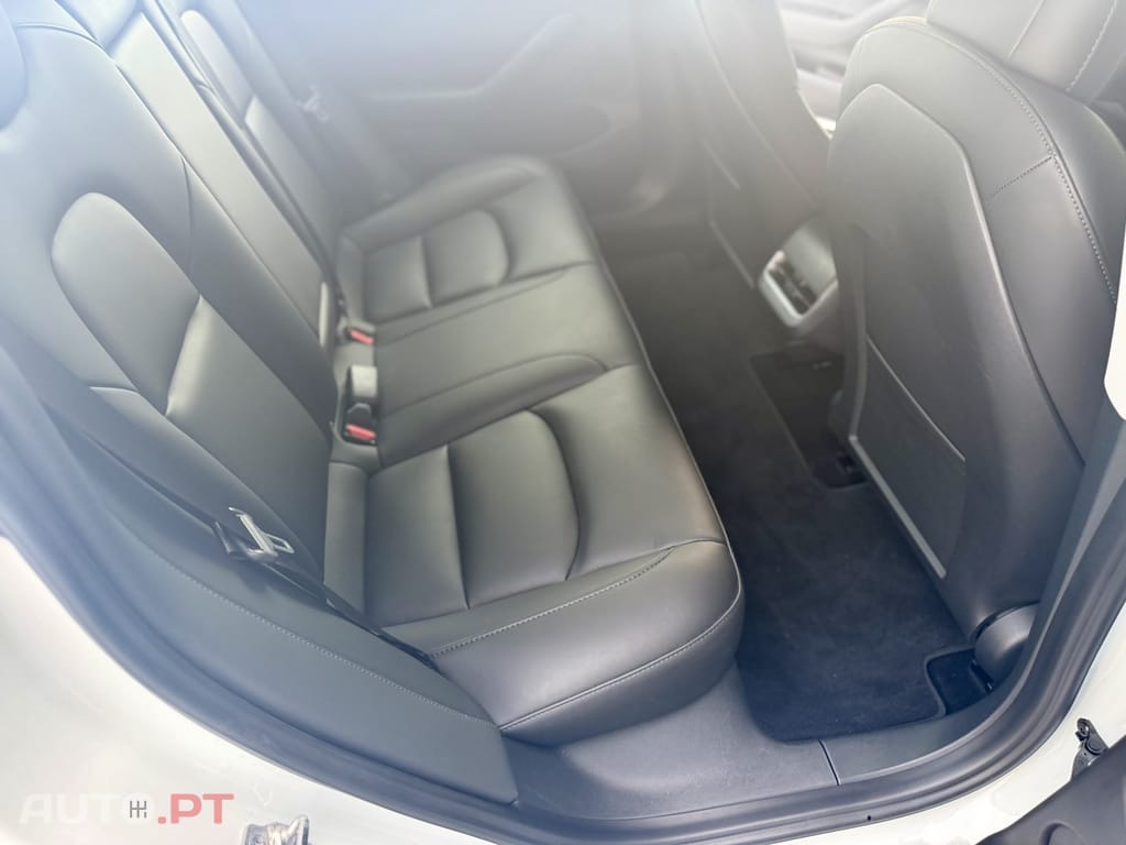 Tesla Model 3 Standard Range Plus RWD