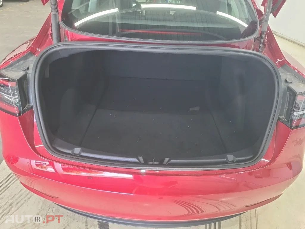 Tesla Model 3 Long-Range Dual Motor AWD
