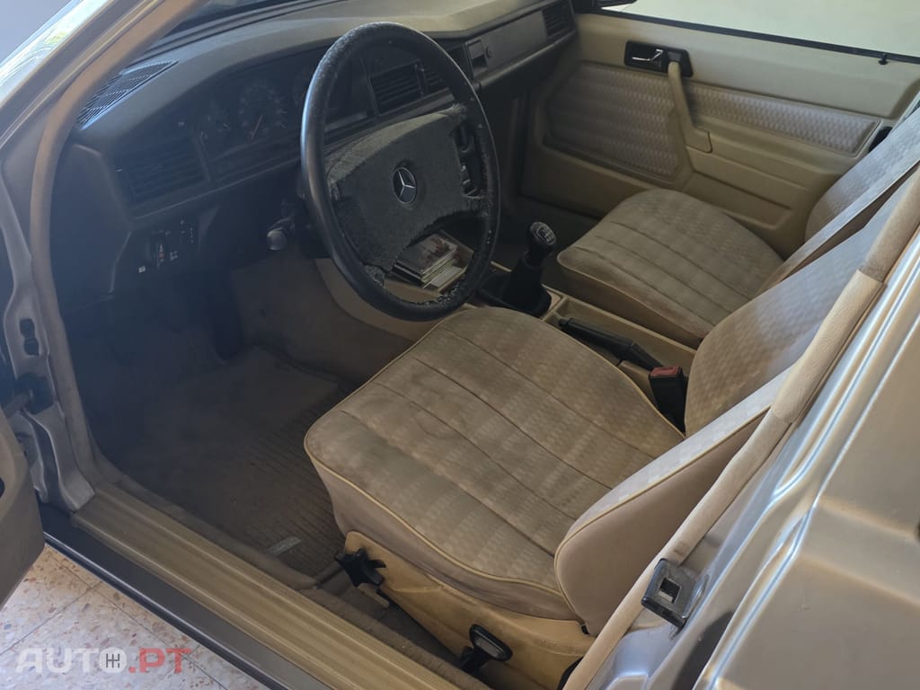 Mercedes-Benz 190 2.5 Turbo