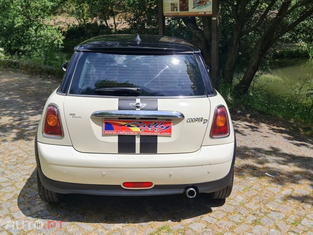 MINI Cooper Cooper D