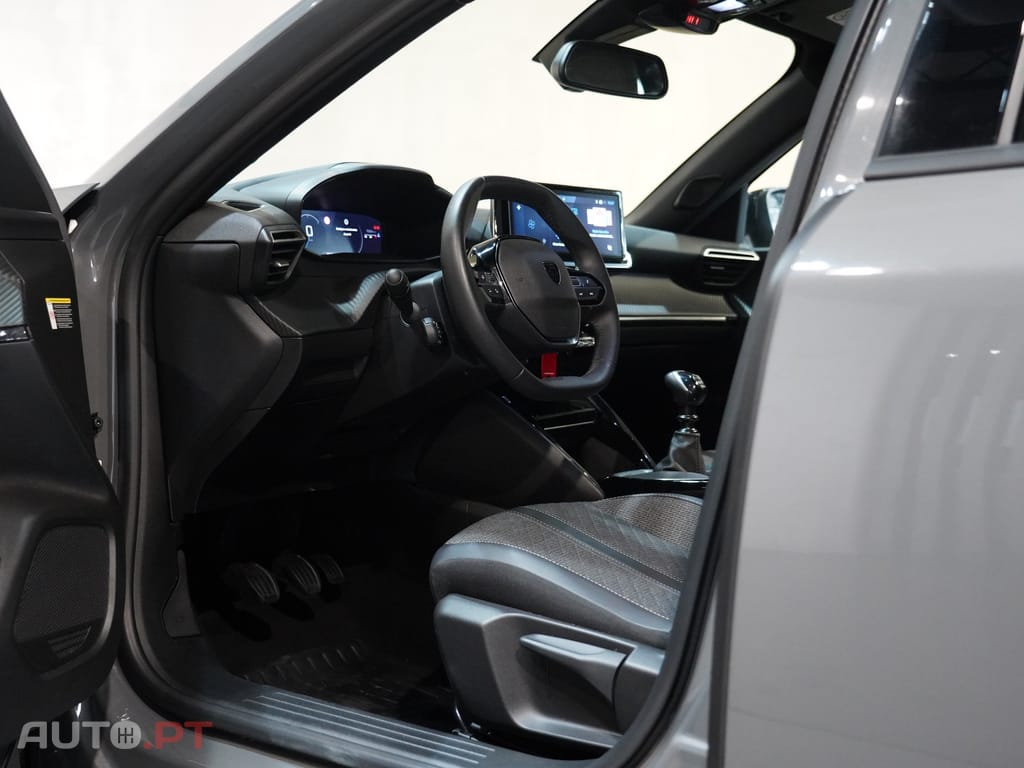 Peugeot 2008 1.2 PureTech Allure