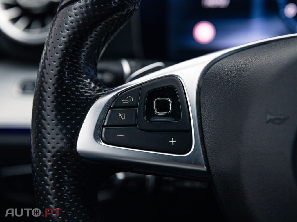 Mercedes-Benz E 220 d AMG Line