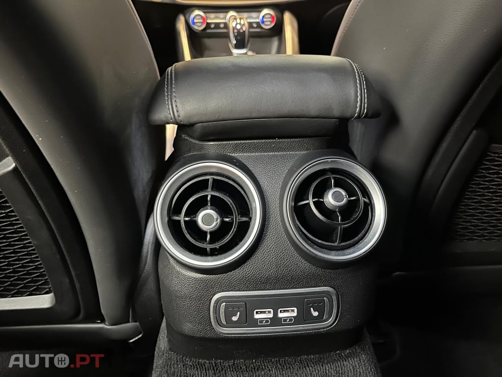 Alfa Romeo Giulia Quadrifoglio bi-turbo 510cv
