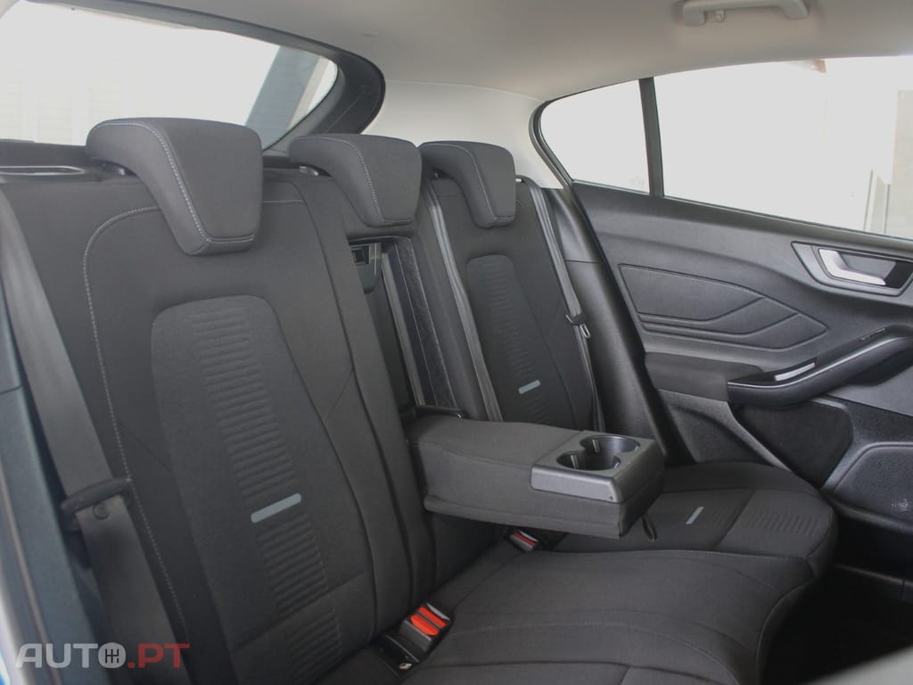 Ford Focus 1.0 EcoBoost MHEV Active X
