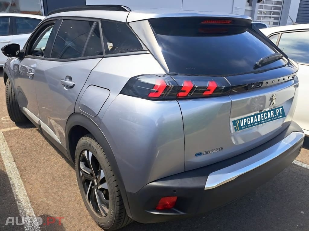 Peugeot E-2008 50 kWh Allure