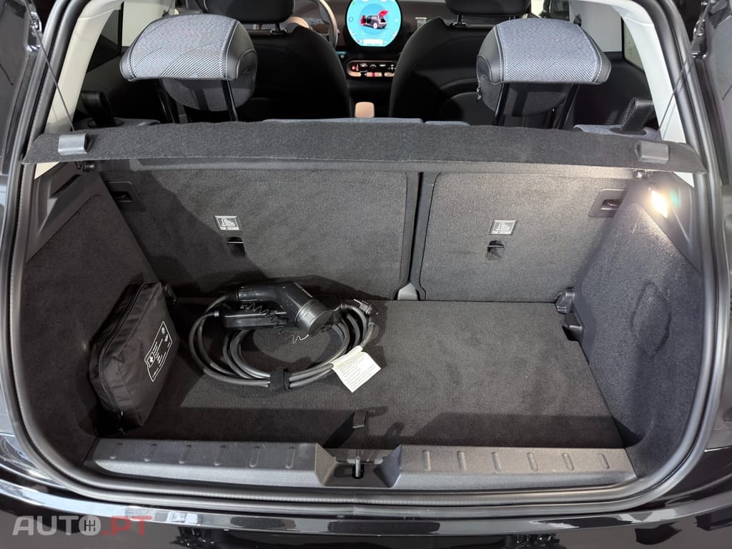 MINI Cooper Cooper E Favoured L