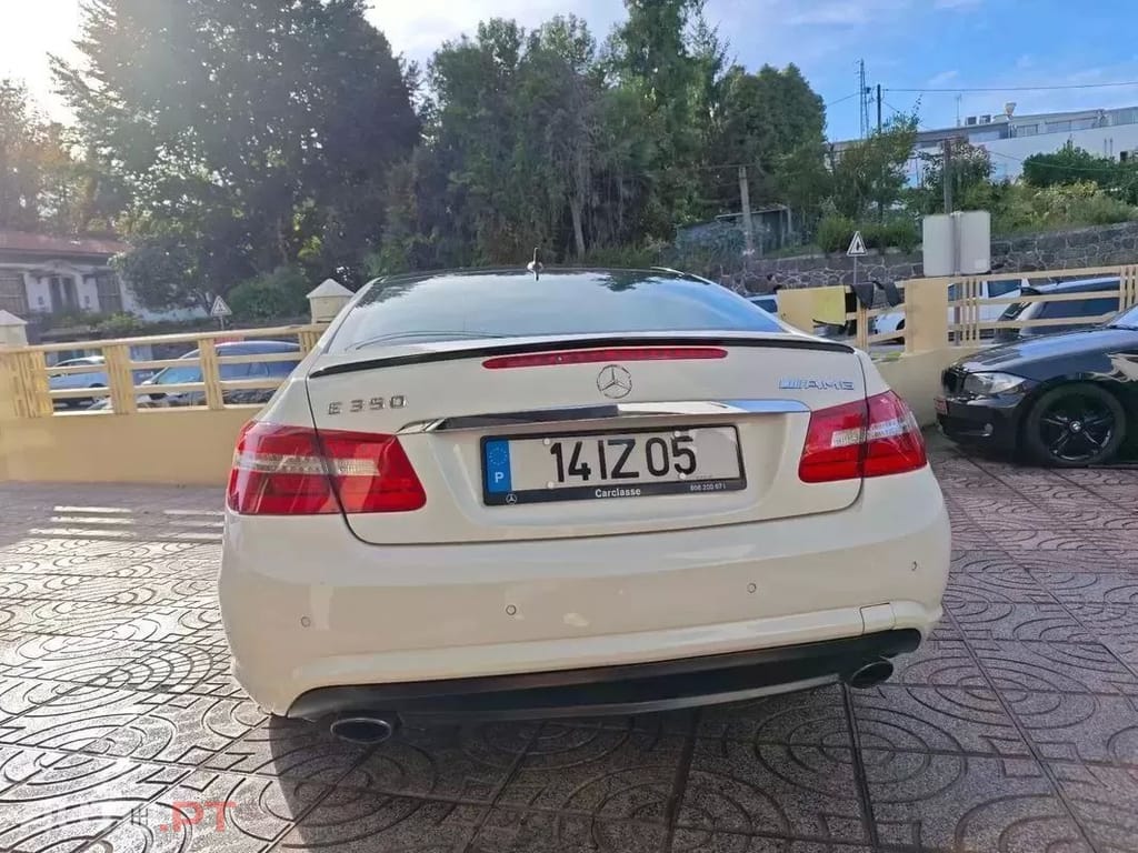 Mercedes-Benz E 350 CDi Avantgarde BlueEfficiency Auto