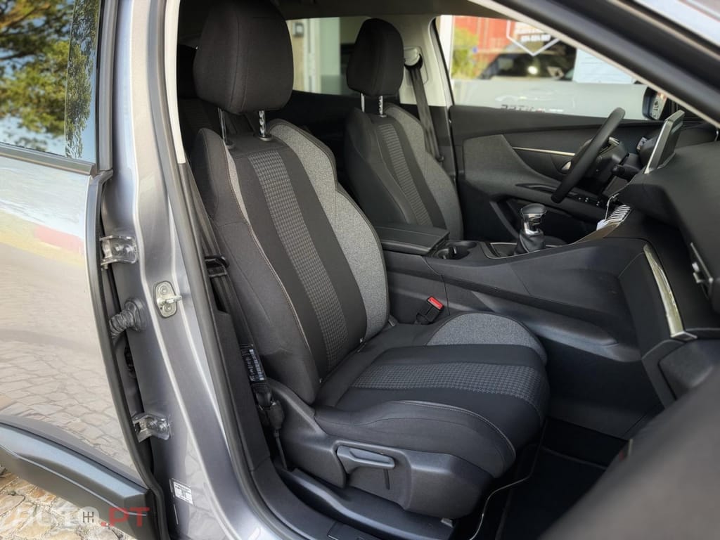 Peugeot 3008 1.5 BlueHDi Active