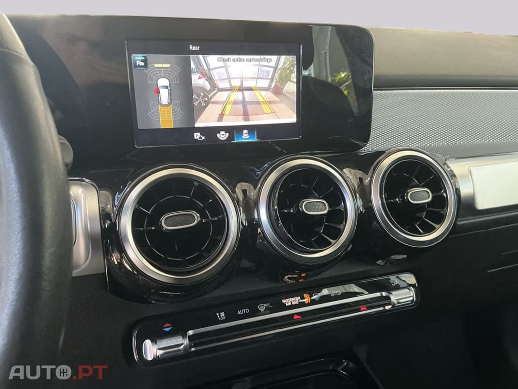 Mercedes-Benz GLB 200 Business I.V.A DEDUTIVEL 