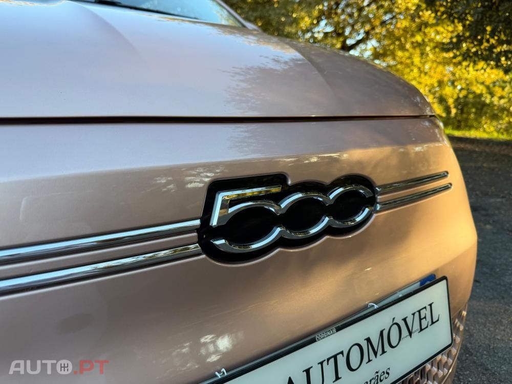 Fiat 500e 42kWh C la Prima (by Bocelli)
