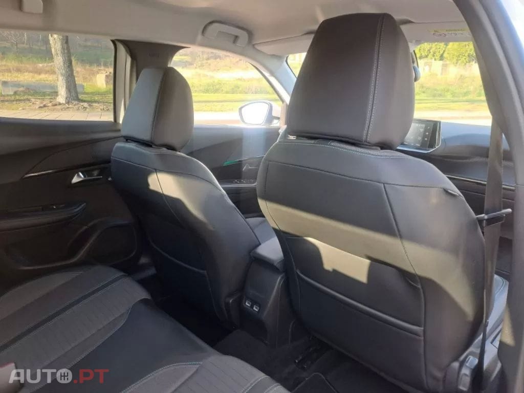 Peugeot 2008 1.5 BlueHDi Allure Pack