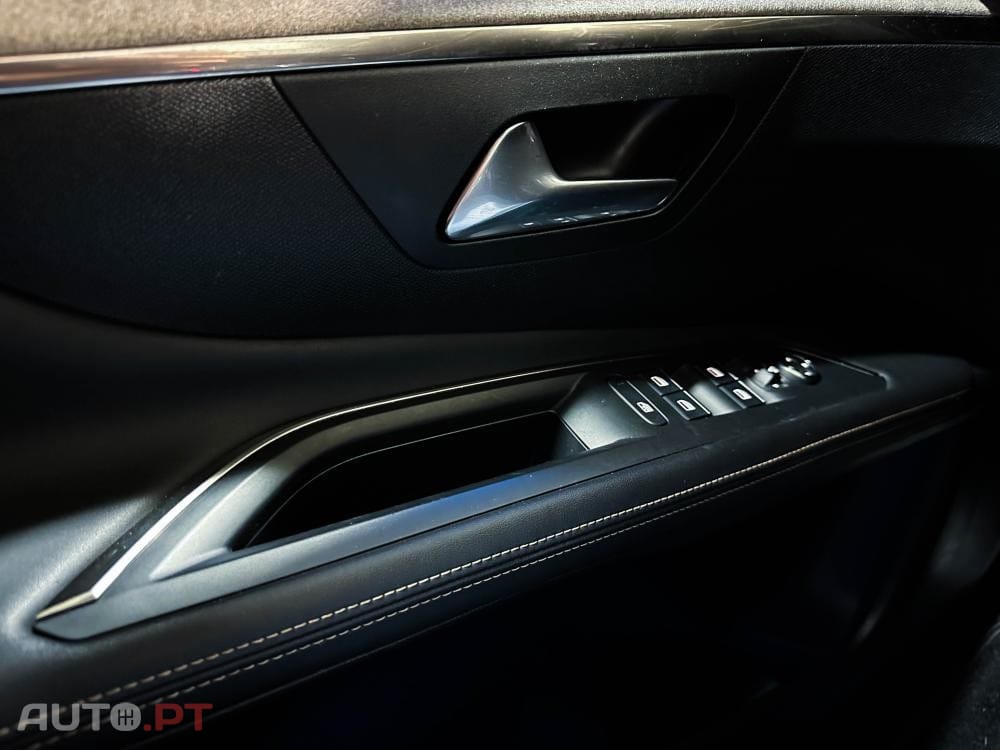 Peugeot 3008 1.6 Hybrid GT Pack e-EAT8