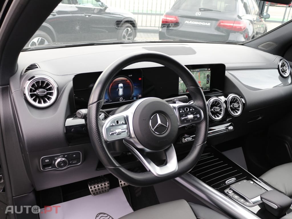 Mercedes-Benz GLA 200 D  AMG PACK NIGHT