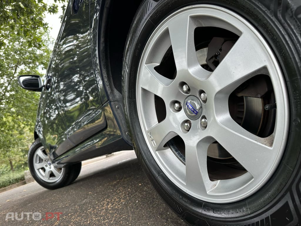 Volvo XC60 2.0 D4 Momentum Geartronic