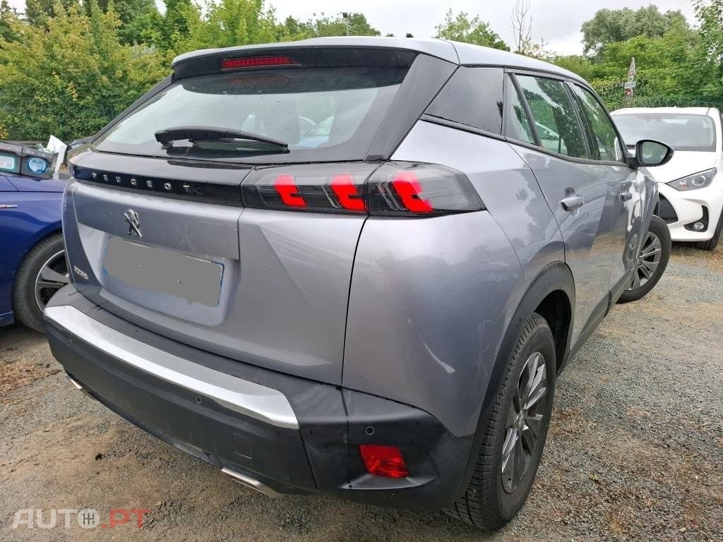 Peugeot 2008 PureTech 130 EAT8 Active Pack