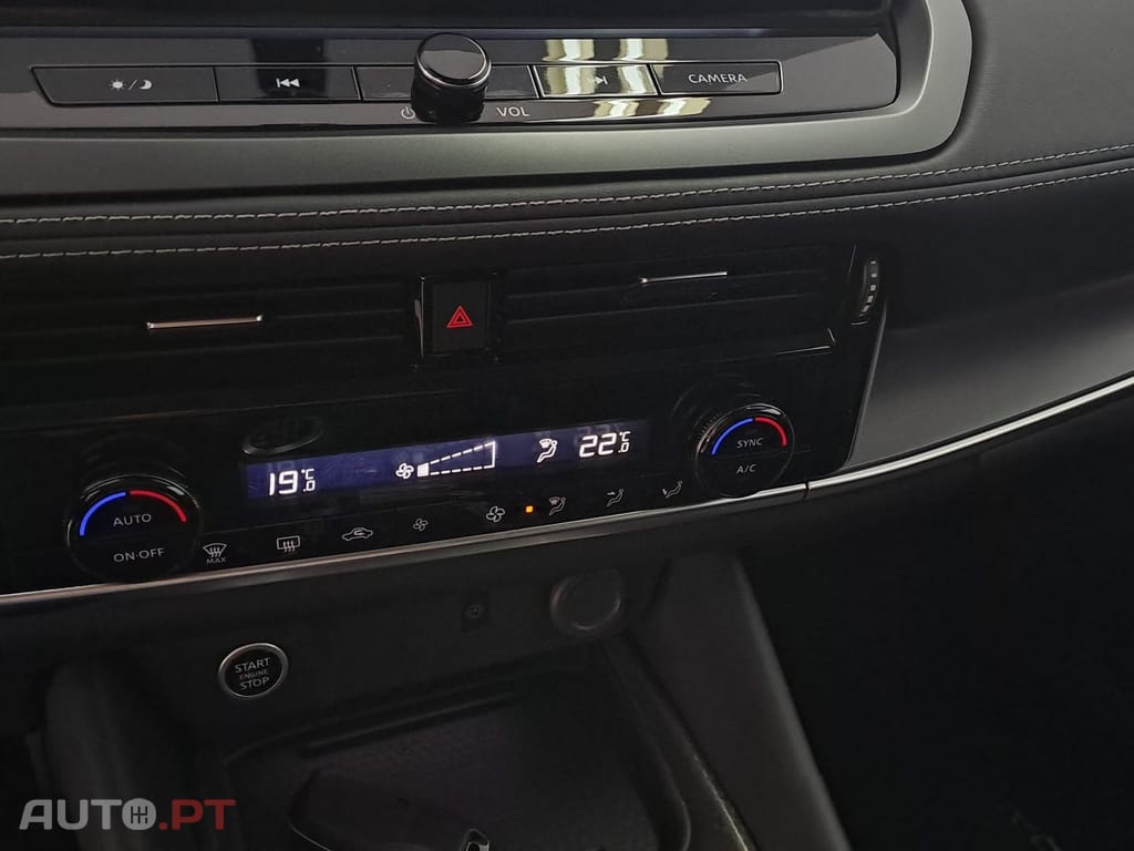 Nissan Qashqai 1.3 DIG-T N-Connecta LED