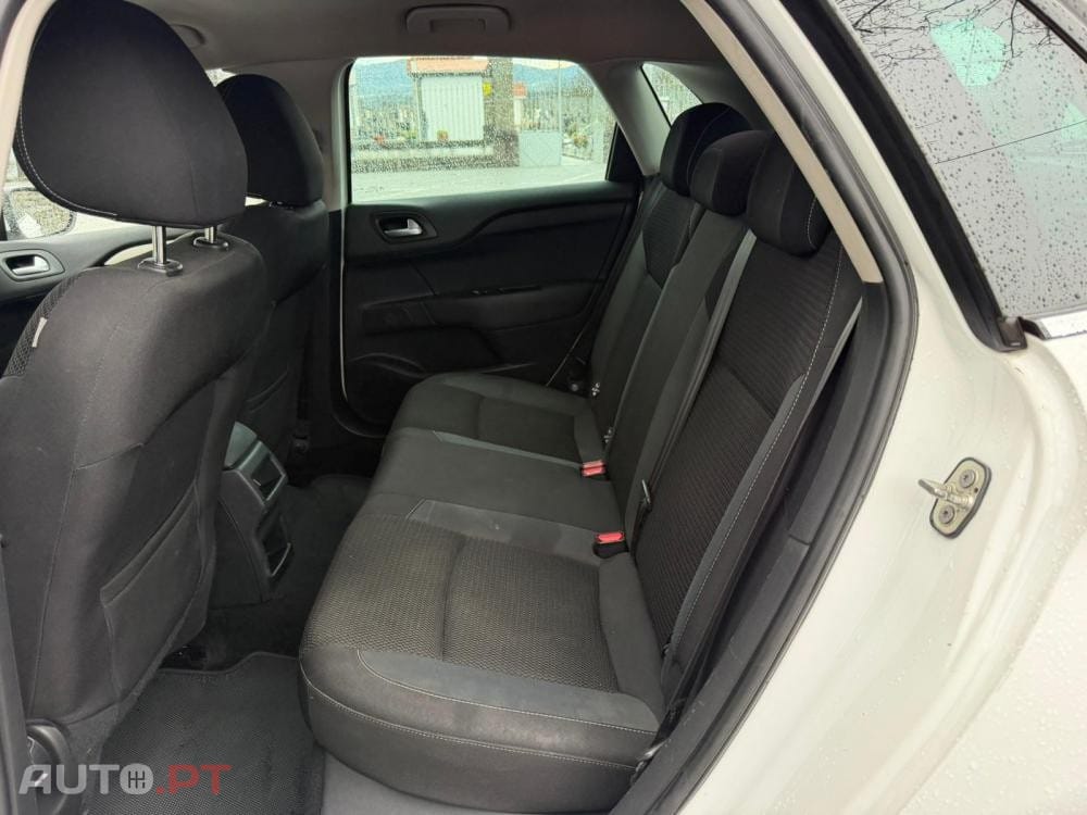 Citroën C4 1.6 BlueHDi Feel Edtion — fotografia 14